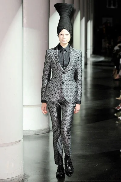 Look 36